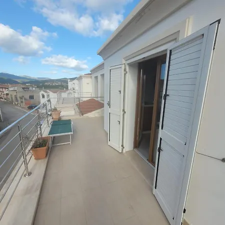 H41 Attico In Centro Apartman Budoni